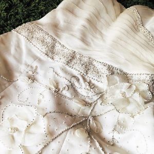 Sleeveless Sweetheart Wedding Dress